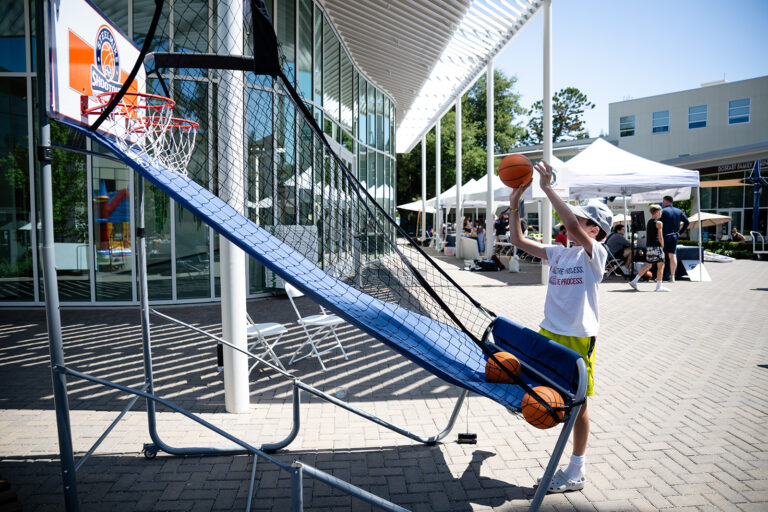 ATHERTON, CA - AUGUST 25: 2024 CHC SteelMike Shootout at Menlo School on August 25, 2024, in Atherton, California. (Photo by Thien-An Truong/TTRUONGPHOTO)